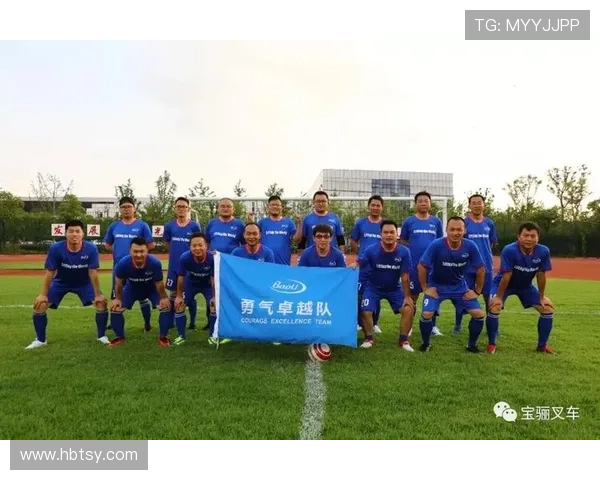 赛后分析:西安足球队与南京足球队的团队协作表现及其影响因素探讨 赛后分析:西安足球队与南京足球队的团队协作表现及其影响因素探讨